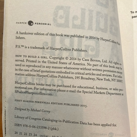Book: How to Build a Girl by Caitlin Moran - Picture 3 of 9
